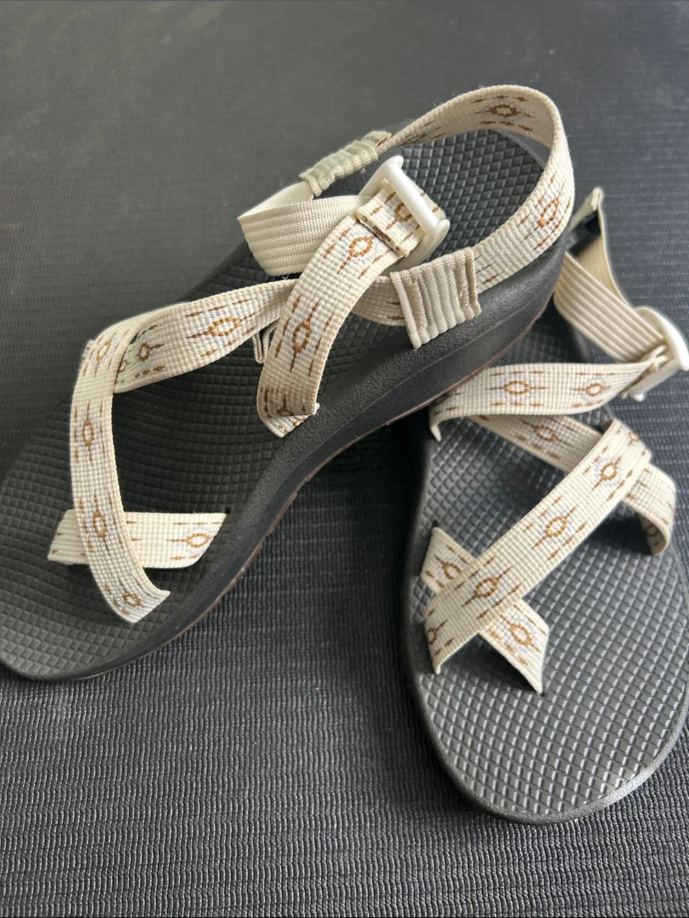 Chaco excellent pre